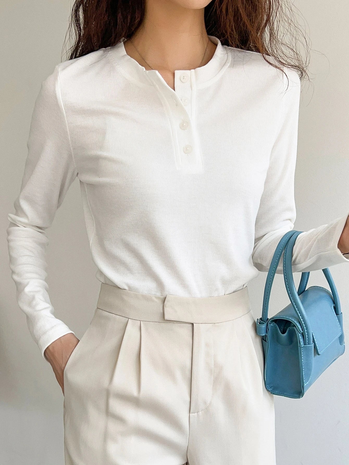 Women's Semi-Open Collar Fitted Long Sleeve T-Shirt