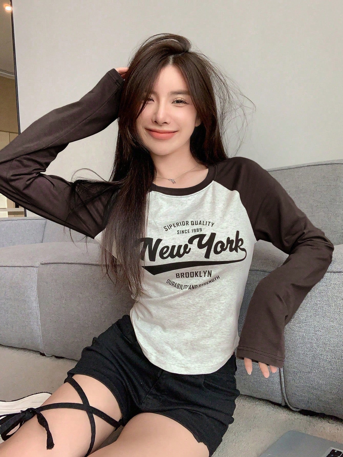 Contrast Raglan Sleeve Letter Graphic Curved Hem Tee