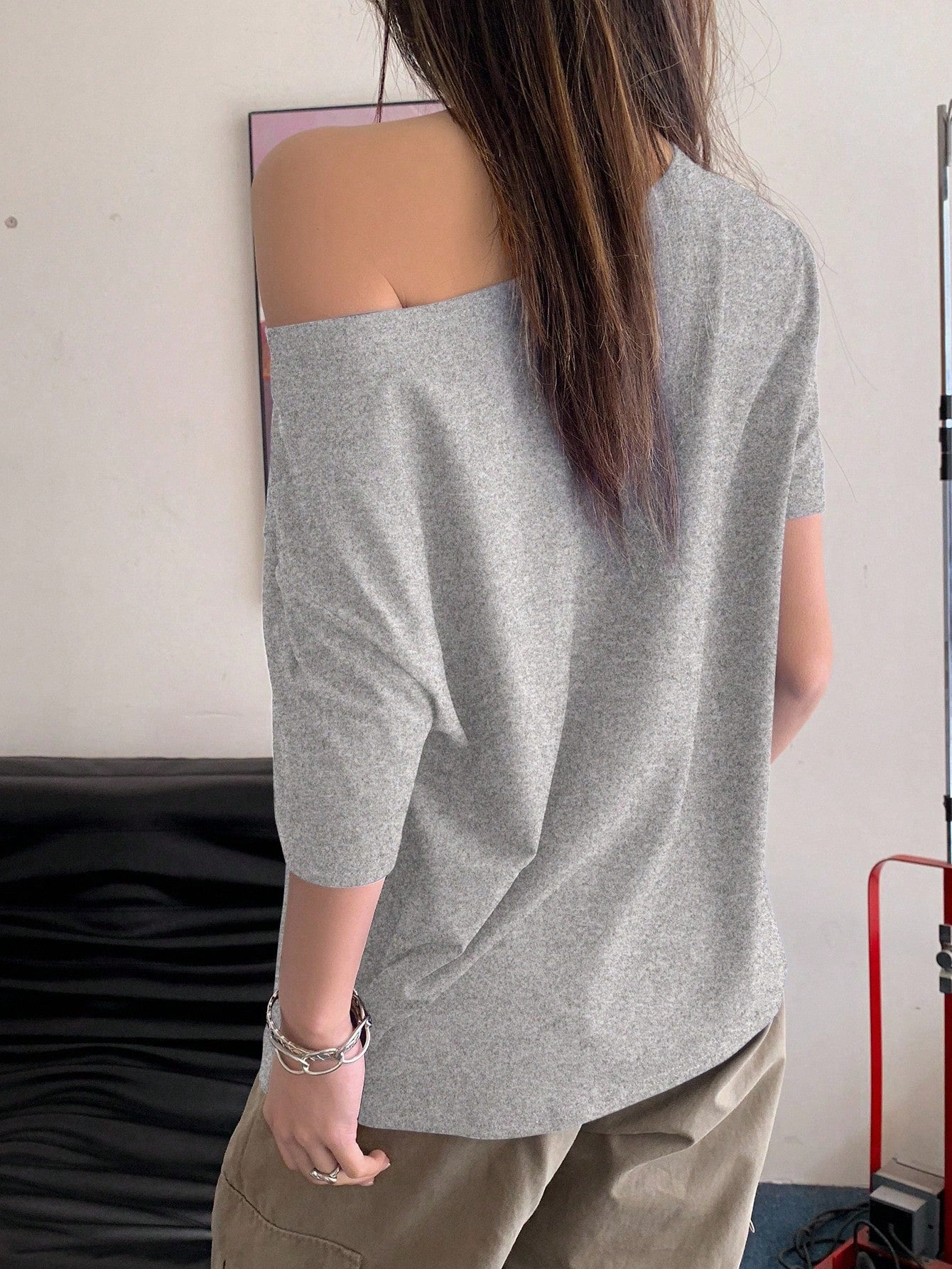 Off-Shoulder Short Sleeve Letter Printed Casual T-Shirt Graphic Tees Women Tops