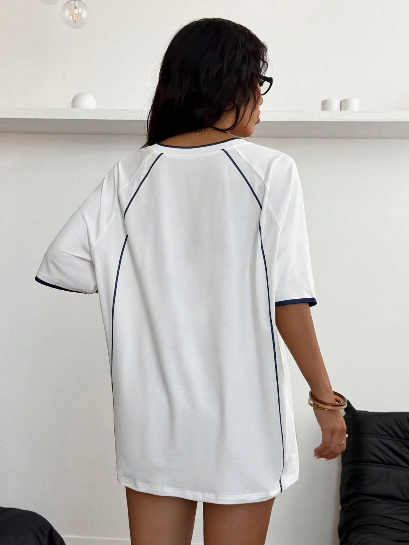 Streetwear Women's Sporty Fashion Loose Contrast Color Number 7 V-Neck T-Shirt