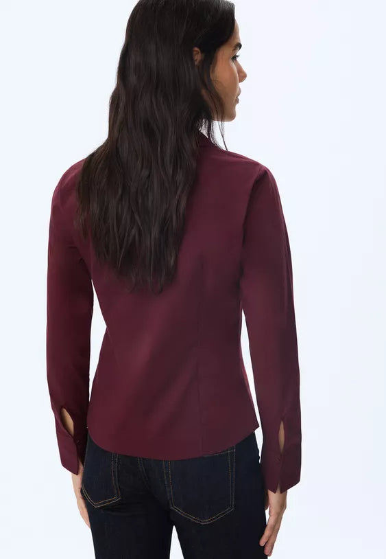 Long-Sleeve, Button-Down Blouse Slim-Fit Silhouette That Tapers At The Waist