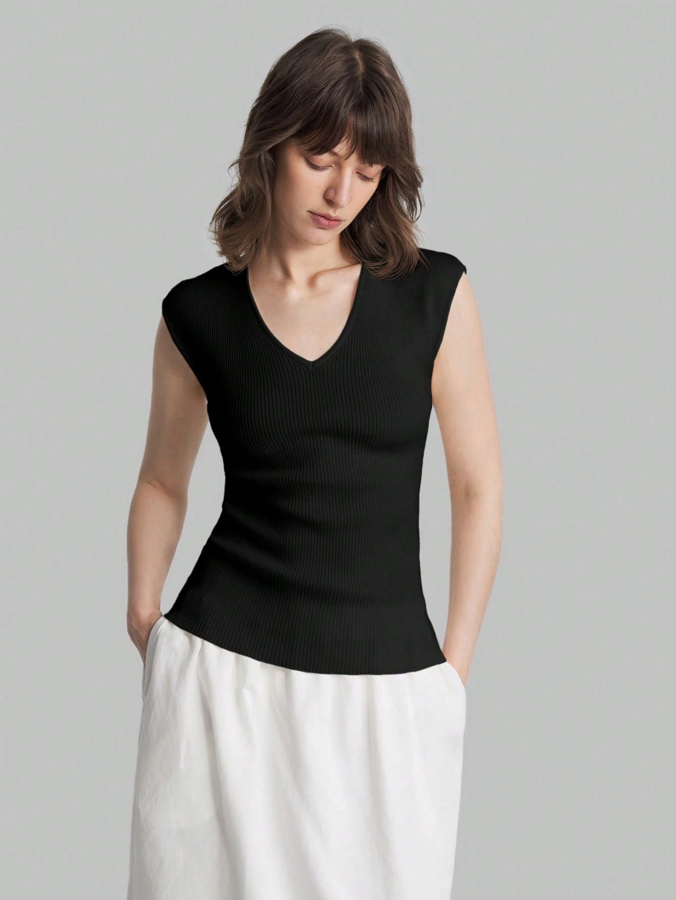 Solid Color Urban Chic Fashion Casual V-Neck Cap Sleeve Knit Blouse