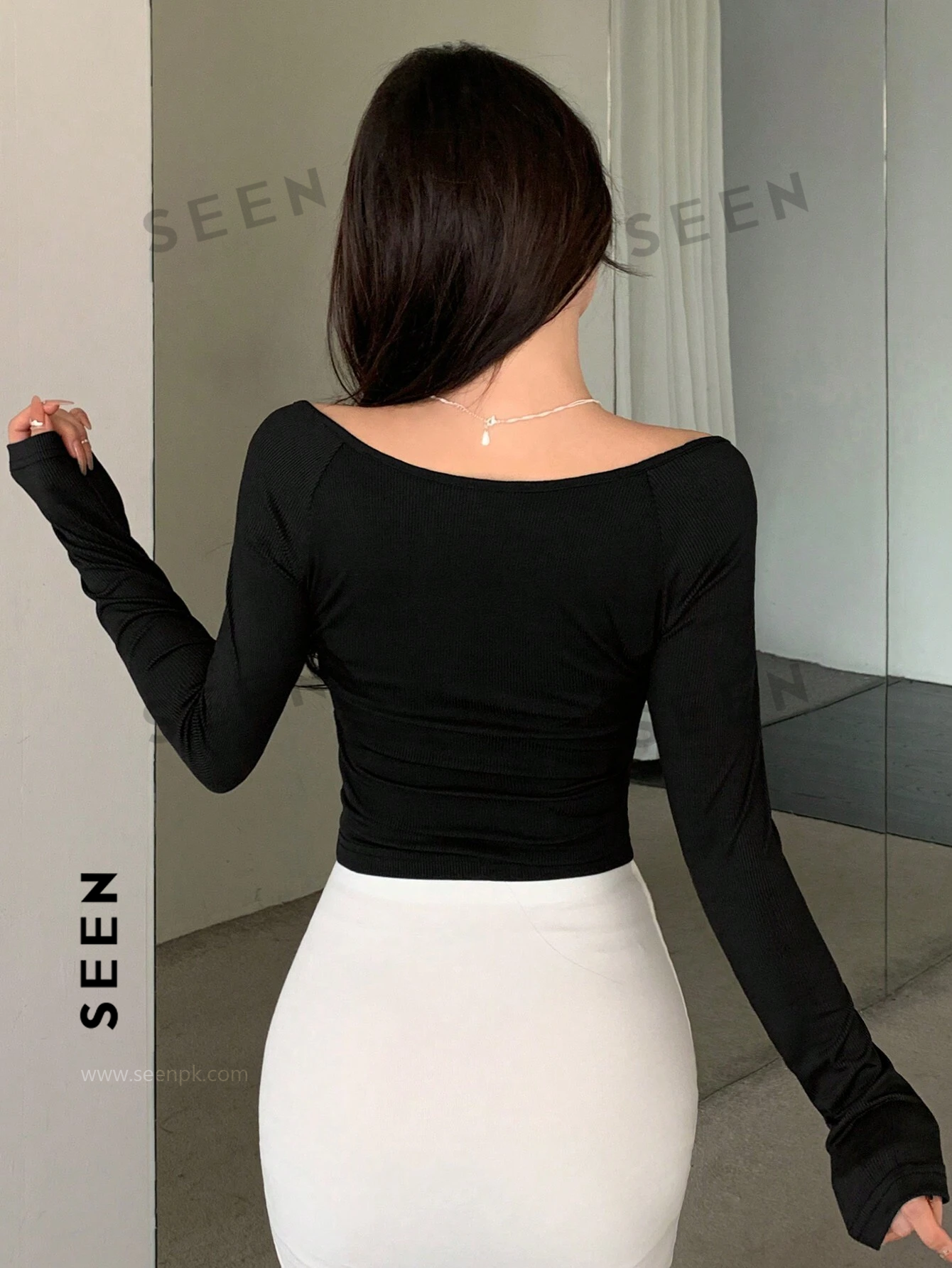 Women's Solid Color Square Neckline Long Sleeve Slim Fit T-Shirt