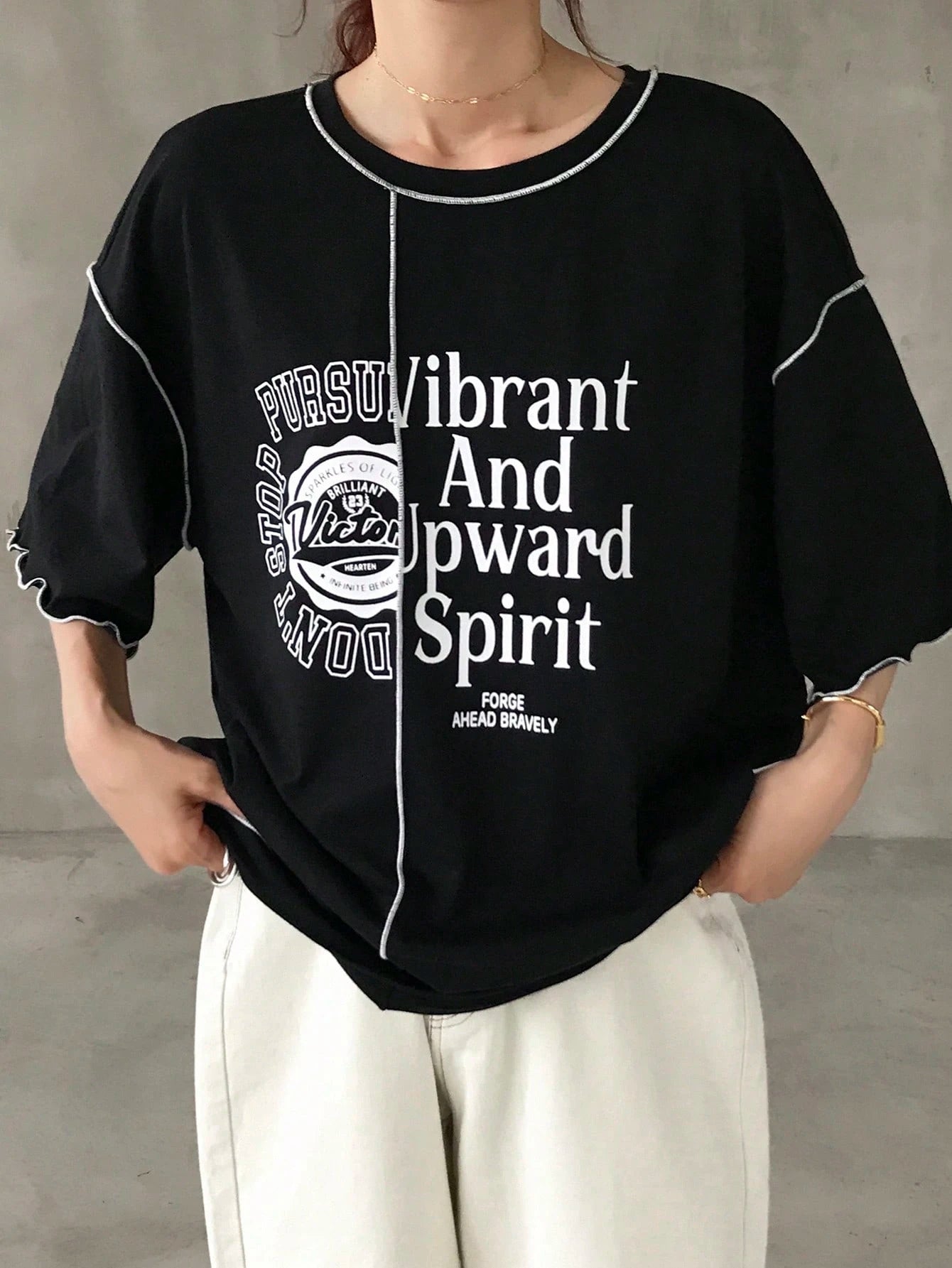 Round Neck Contrast Color Ruffle Hem Loose Fit T-Shirt With Contrast Letter Print, Summer Oversized Graphic Tee