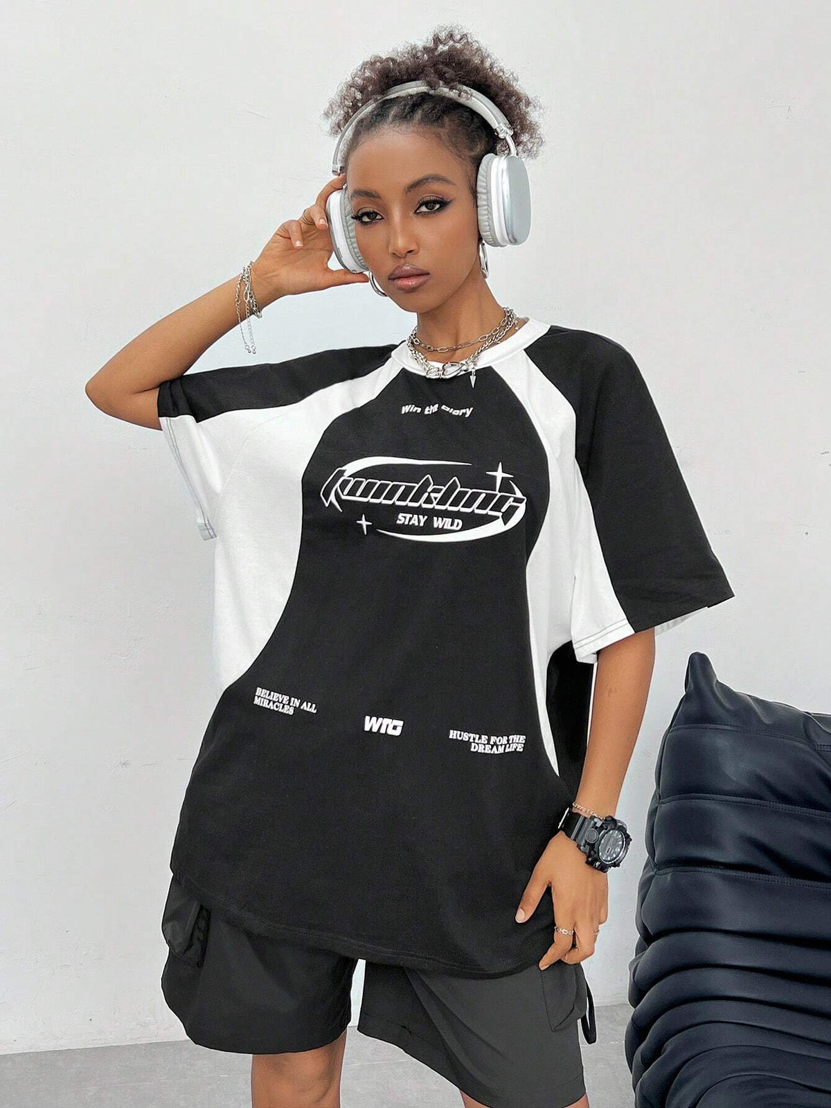 Women's Oversized Colourblock Slogan Raglan T-Shirt