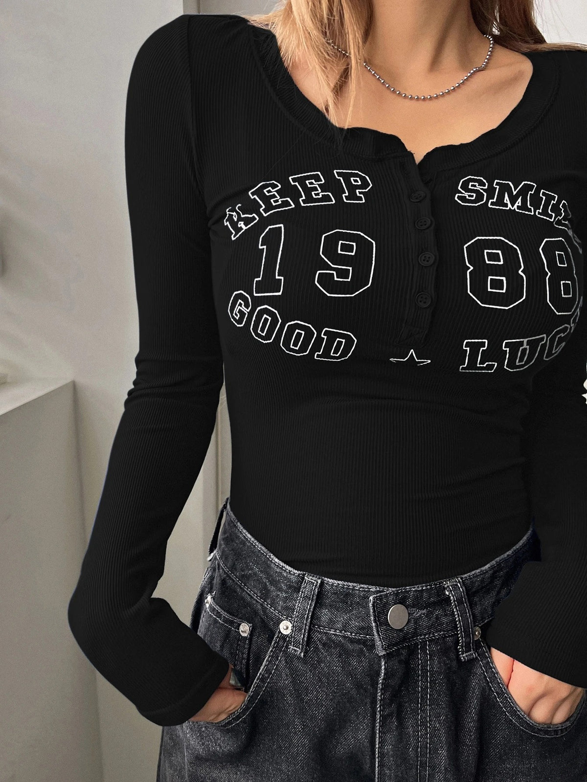 Women's Letter-Print Scoop-Neck Long-Sleeve T-Shirt