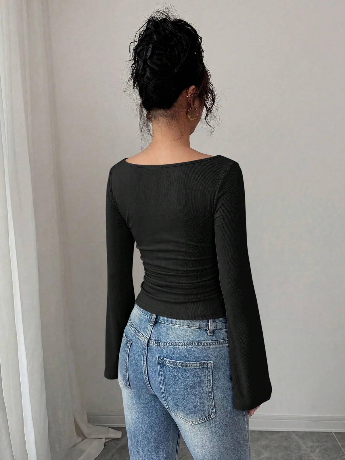 Women's Boat-Neck Ruched Bell-Sleeve Ribbed Crop Top