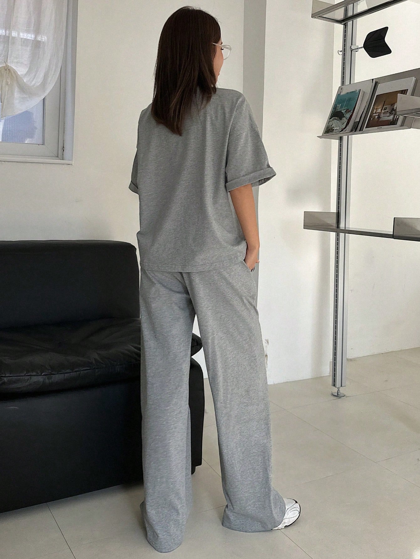 2pcs/Set Women Letter Print Loose Fit Crew Neck T-Shirt And Drawstring Pants