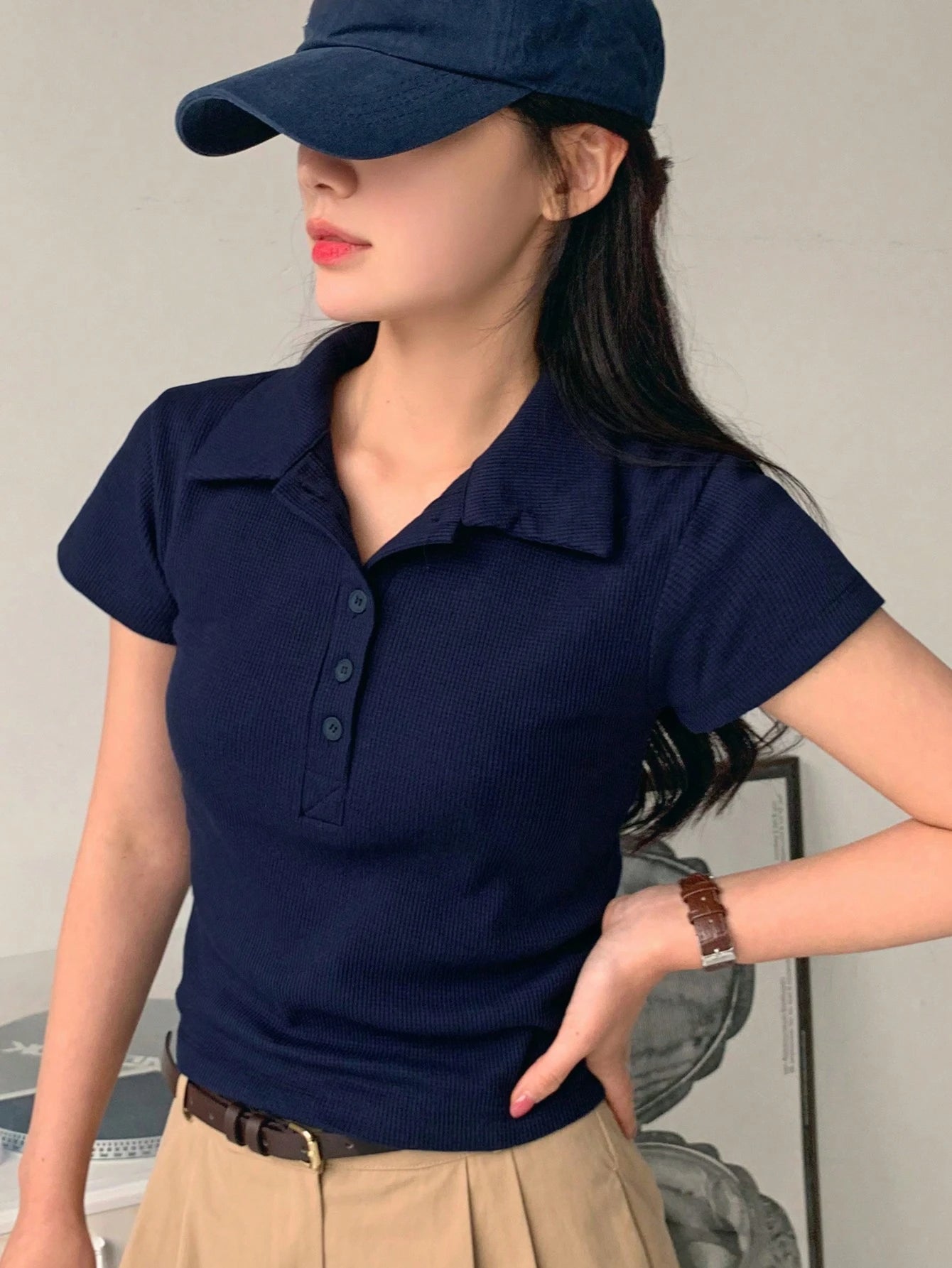 Collared Half-Zip Form-Fitting Short Sleeve T-Shirt