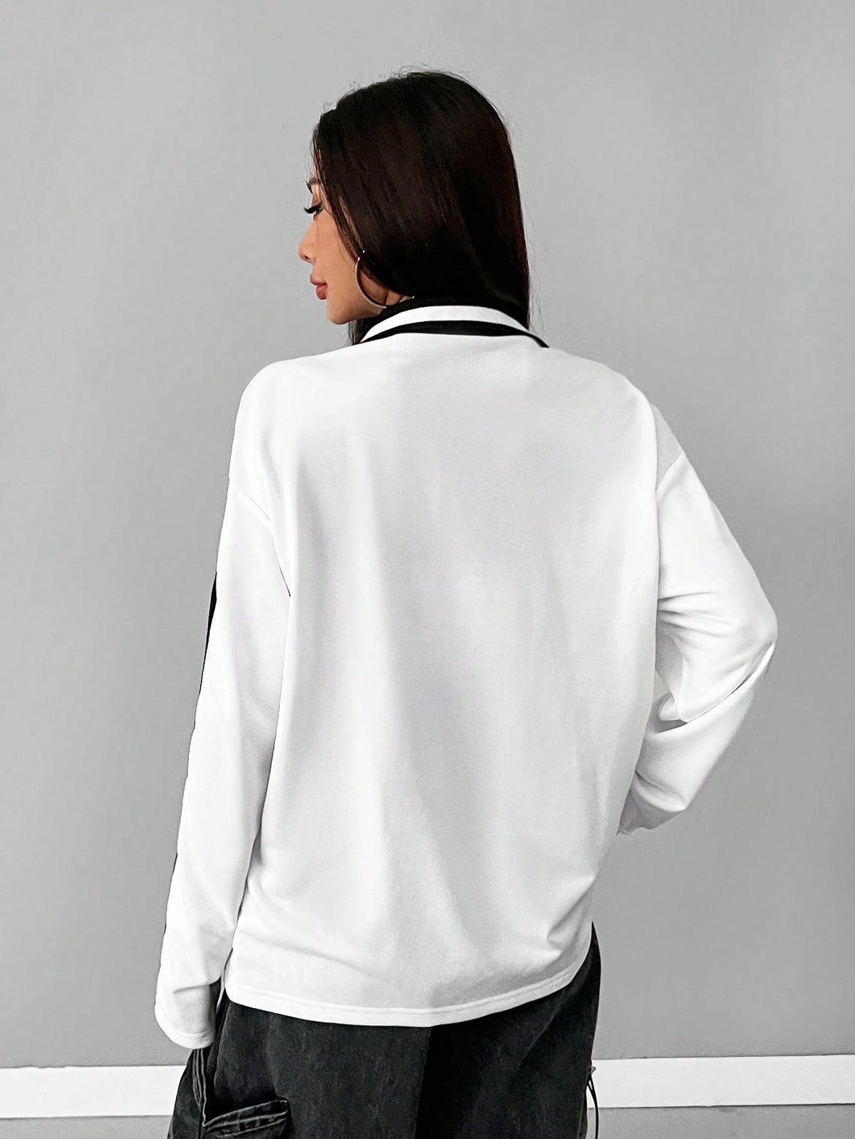 Women's Oversized V-Neck Striped Long-Sleeve Jersey T-Shirt